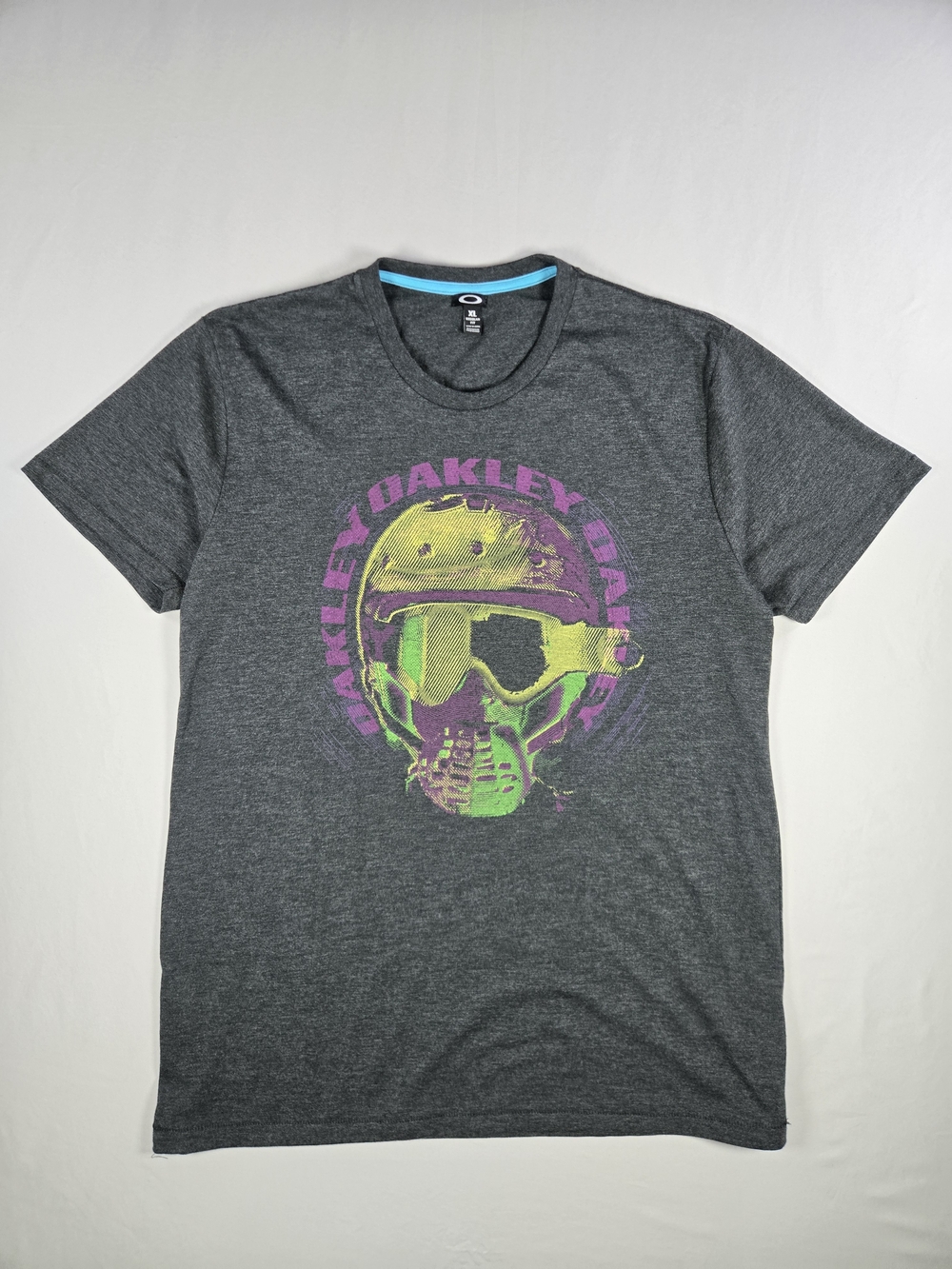 Oakley Vintage Y2K 2010 Skull Graphic Tee Charcoal Gray Neon Green Motocross XL